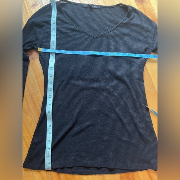 Rag & Bone Black V-Neck Ribbed Long Sleeve Top S GUC - Picture 7 of 7